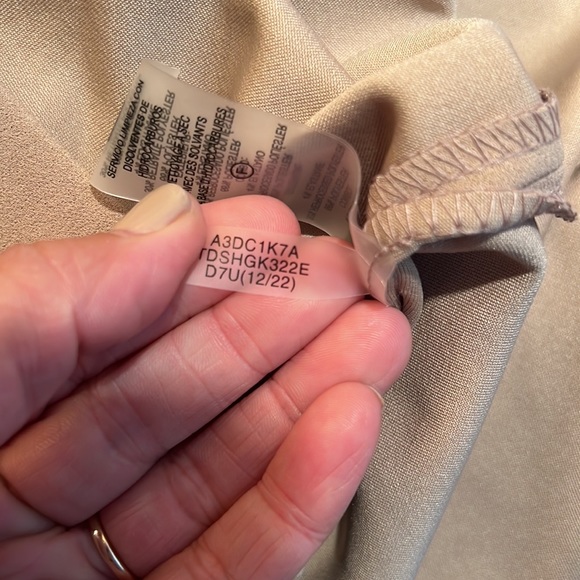 NWT - Tommy Hilfiger -Colorblock Sleeveless Scuba Crepe Minidress, Size 18 - Picture 9 of 10